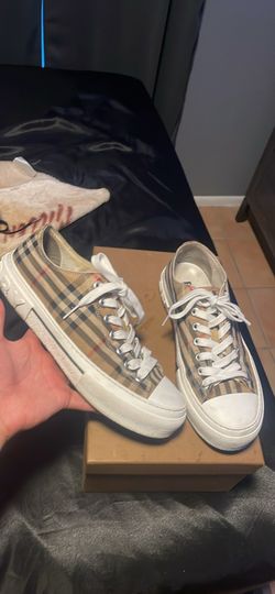 Burberry shoes