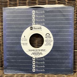 Harold Melvin & The Blue notes “Reaching For The World” 7” Single 