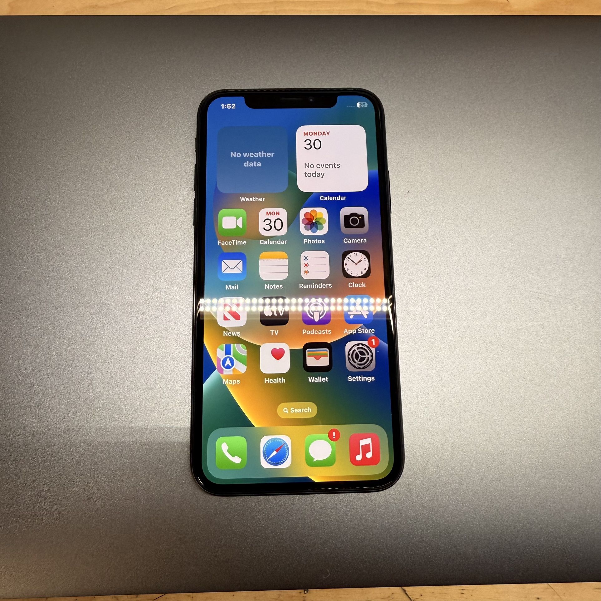 iPhone X 64gb Unlocked✅