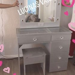 Gray Glasstop Vanity Set 