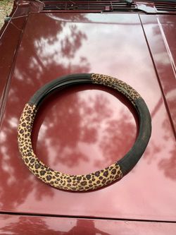 Cheetah steering wheel cover