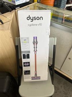 Dyson Cyclone V10 Vacuum — Box Pictured