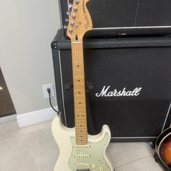 2016 Fender Stratocaster Roadhouse DLX