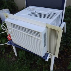 Frigidaire Air Conditioner 5100 btu