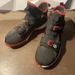Basketball Shoes 