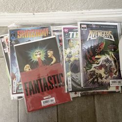 Comic Books Lot Of 26 