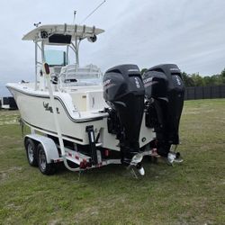 MAKO 234 DEL 2014 CON DOS VERADOS 150 CON 679 HORAS UBICADO EN NAPLES INTERESADOS LLAMAME 786@915@2829 