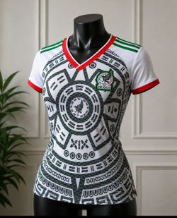 🇲🇽 Women’s Mexico Soccer Jersey – Stylish Aztec Design 🇲🇽. Available size XS,S,M,L.  Pick up in Anaheim