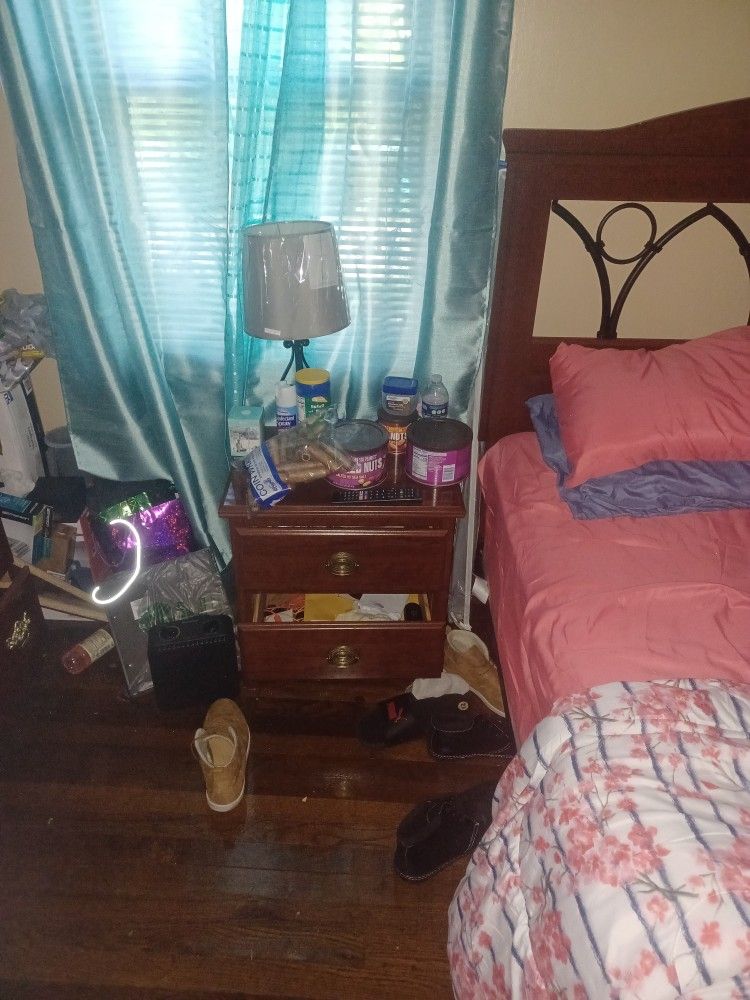 Yep I'm Getting Hitched Selling Everthing In My House!!! No Reanable Offer Want Be RefussedMy Marriage Is Your Opportunity!