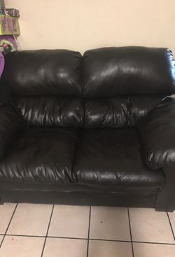 Love seat really good condition