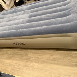 Intex 15" Twin Essential Rest Dura-Beam Airbed Mattress with Built-in Pump