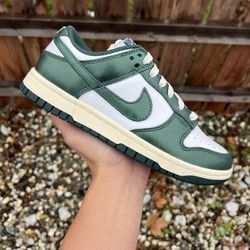 Nike Dunk Low Vintage Green (Size 5.5Y/7W)