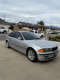 BMW 2001 325i 3 Series Silver Sedan