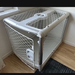 Diggs revol large dog crate. Diggs revol large dog crate.