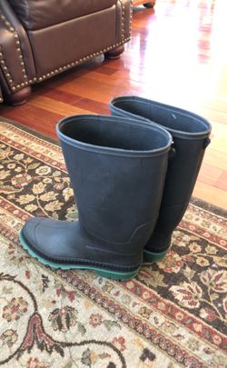 Snow boot goulashes