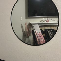 Round Mirror 
