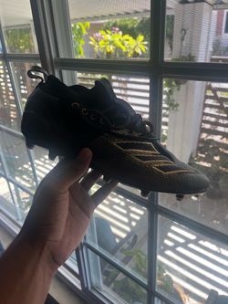 Washington huskie cleats