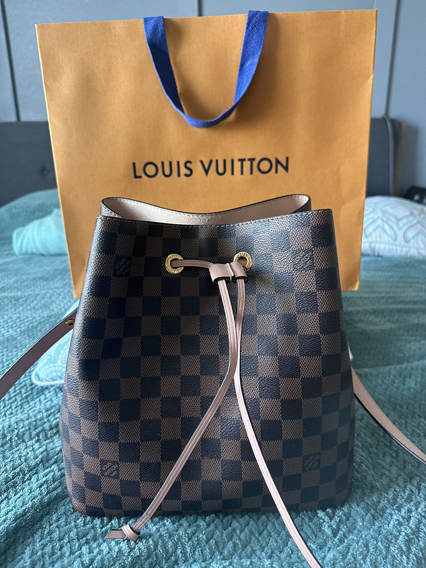 Louis Vuitton NeoNoe Damier Handbag