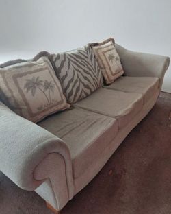 Beige Fabric Three-Seat Sofa 90'