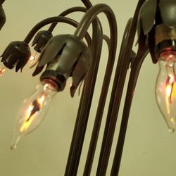 Tiffany’s Mevda Light Pond Lily Bronze Metal Table Lamp 