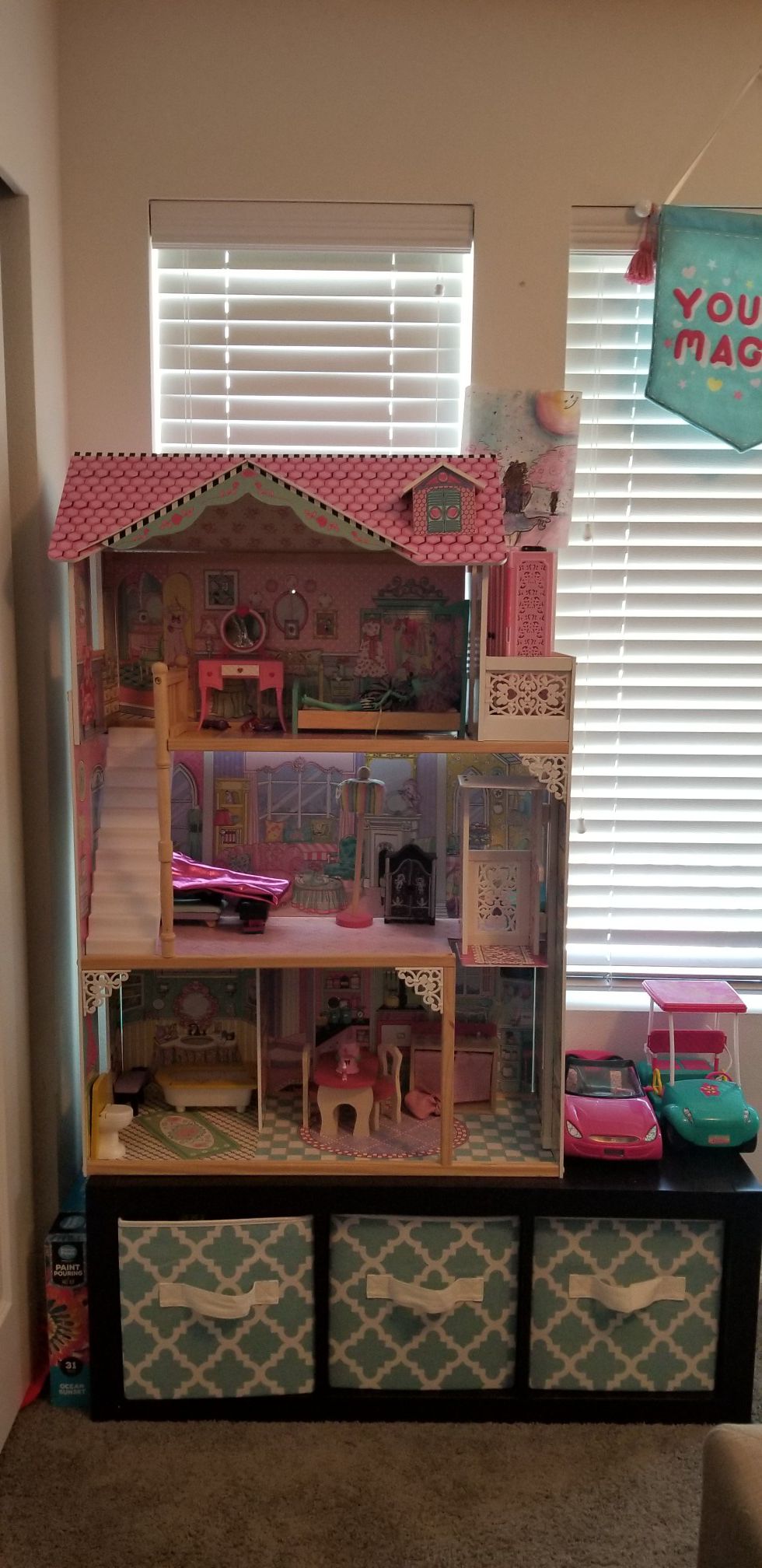 Dollhouse & Cars