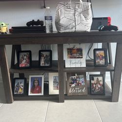 🪵 Dark Wood Accent / Console Table – Great Condition