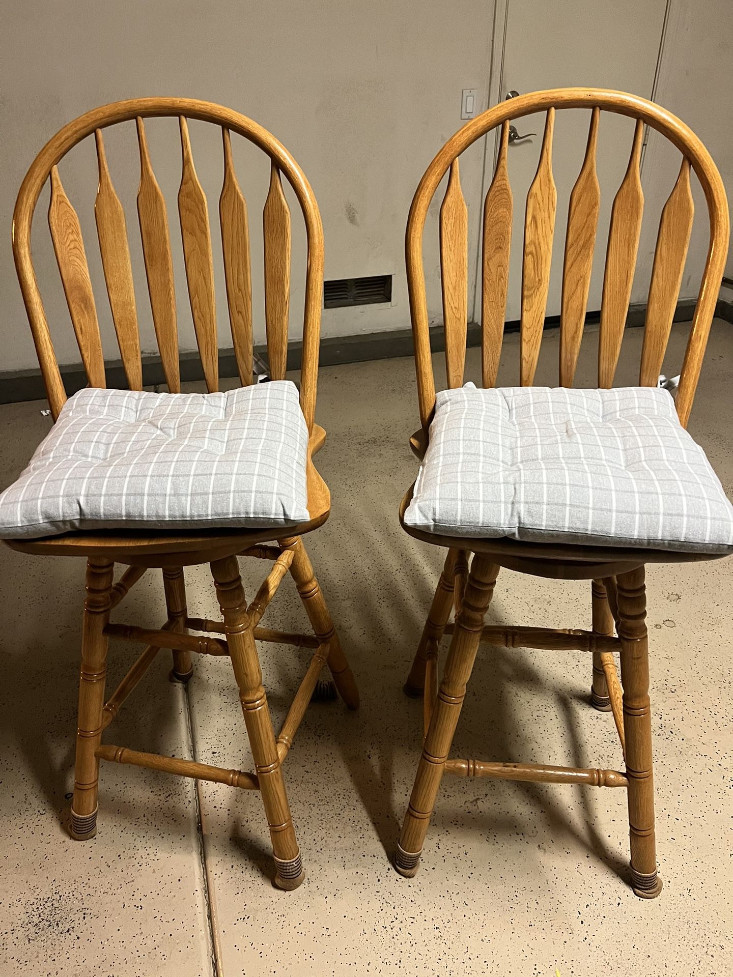 2 Medium Sized Stools With Cushions