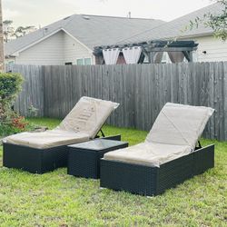 Outdoor Patio Furniture 3 Pcs Brand New Lounge Chairs With  Coffee Table 