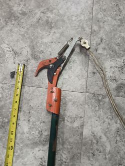 Extendable tree pruner
