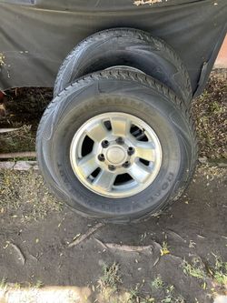 Toyota 4 Runner & Pick Up Wheels With Tires