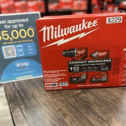 Milwaukee M18 18-Volt Lithium-Ion Brushless Cordless Compact Hammer Drill/Impact Combo Kit (2-Tool) with (2) Batteries, Bag