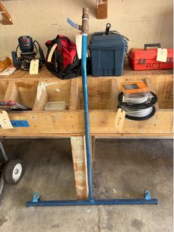 Industrial wand for cleaning large surfaces