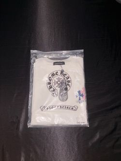 White chrome heart shirt men’s medium