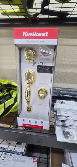 NEW KWIKSET DOOR HANDLE AND LOCK RETAILS 119 ASKING 50$
