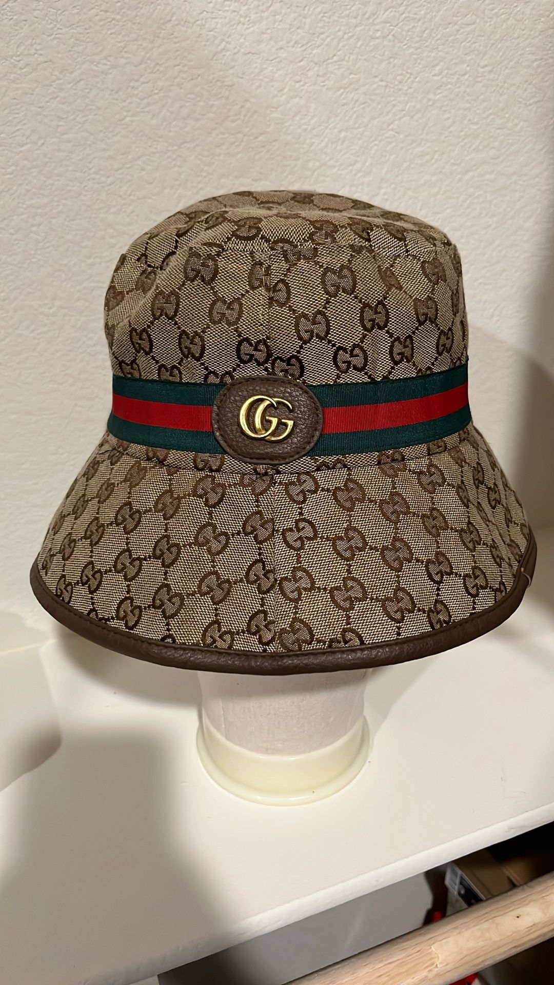 Gucci bucket hat