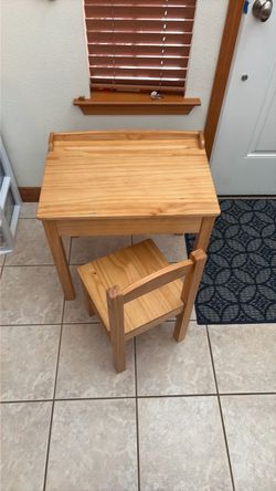 Melissa and Doug lift top  desk and chair