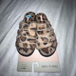 Cheetah Print Fluffy Bling Slippers