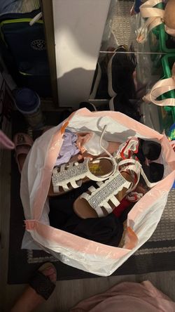 Epa with a lot of boys, clothes and girls clothes