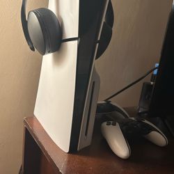 PS5 bundle,”, “PlayStation 5 Slim Disc with extras.”