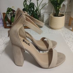 BRAND NEW Cute Heels! 