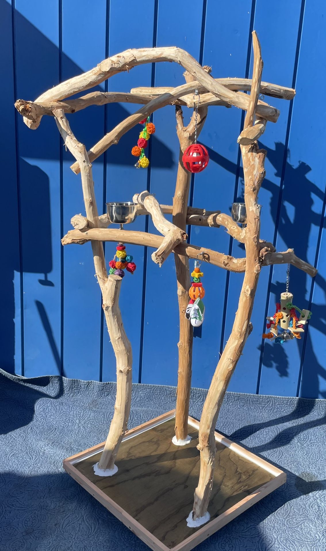 Macaw / Cockatoo Perch Tree - Thick And Curvy , Nirvana For Mr Feathers ! 👍🏼