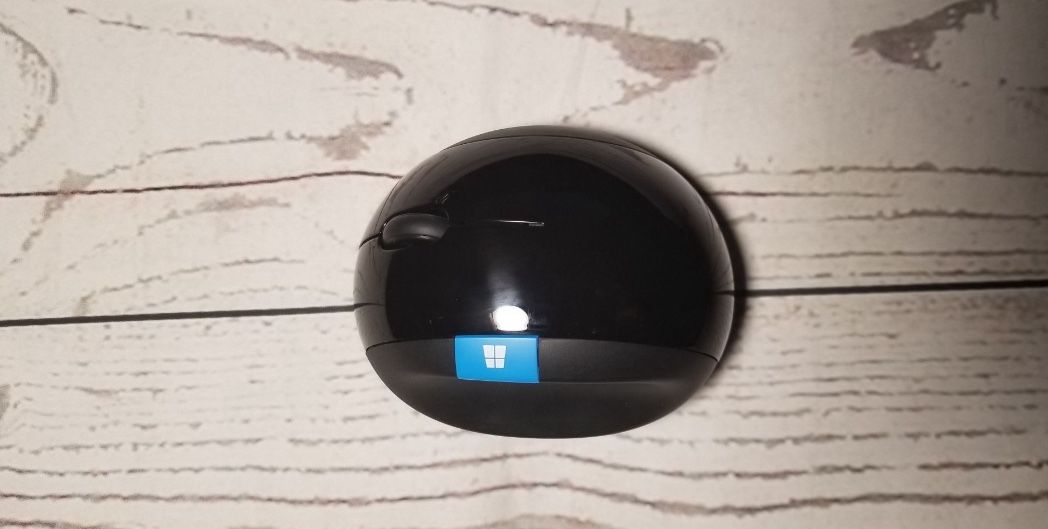 Microsoft Ergonomic Bluetooth Mouse