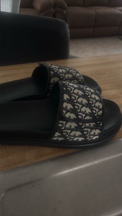 Dior slides size 11