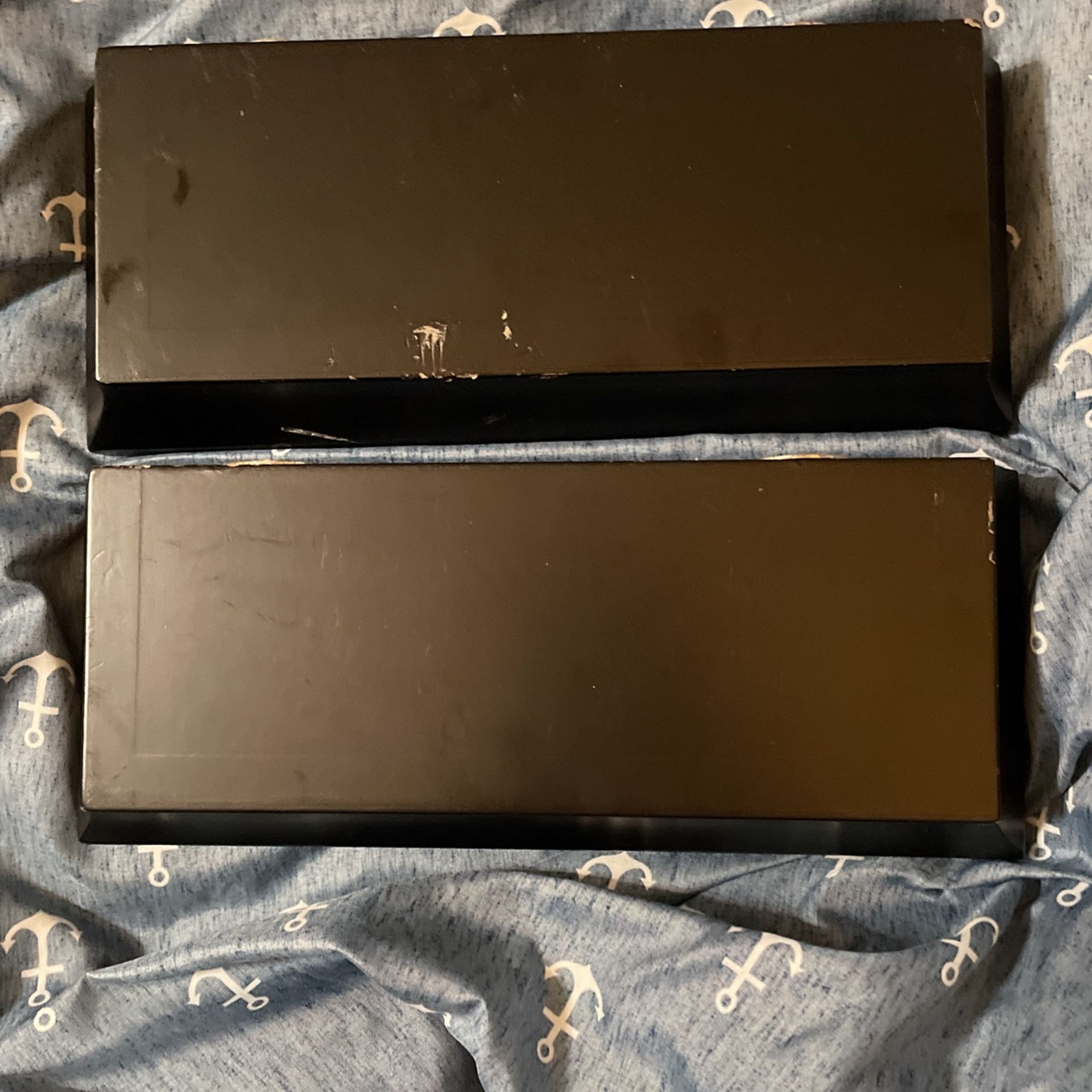 Black Shelves 