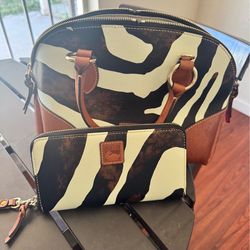 Purse Dooney Bourke purse and wallet
