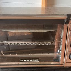 Black+Decker 6-Slice Crisp 'N Bake Air Fryer Toaster Oven