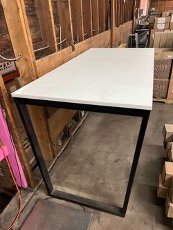 Standing desk, work station
