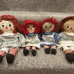 4 Raggedy Ann Dolls