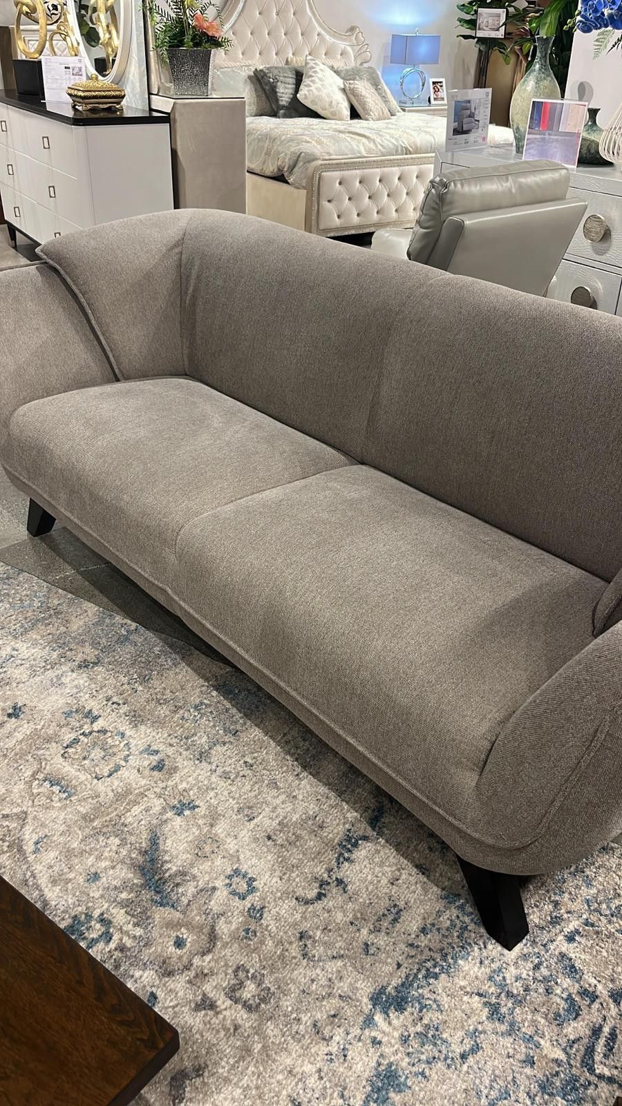 Nayeli Sofa
ACME$10 Down Payment And Financing Available