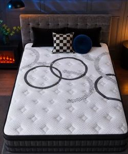 Queen 14" Hybrid mattress, beautiful med firm, brand new, roll in- a-box